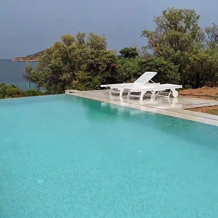 Villa Summer In Porto Rafti