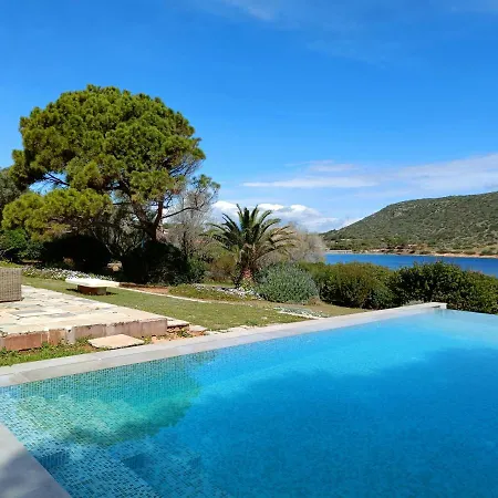 Villa Summer In *
